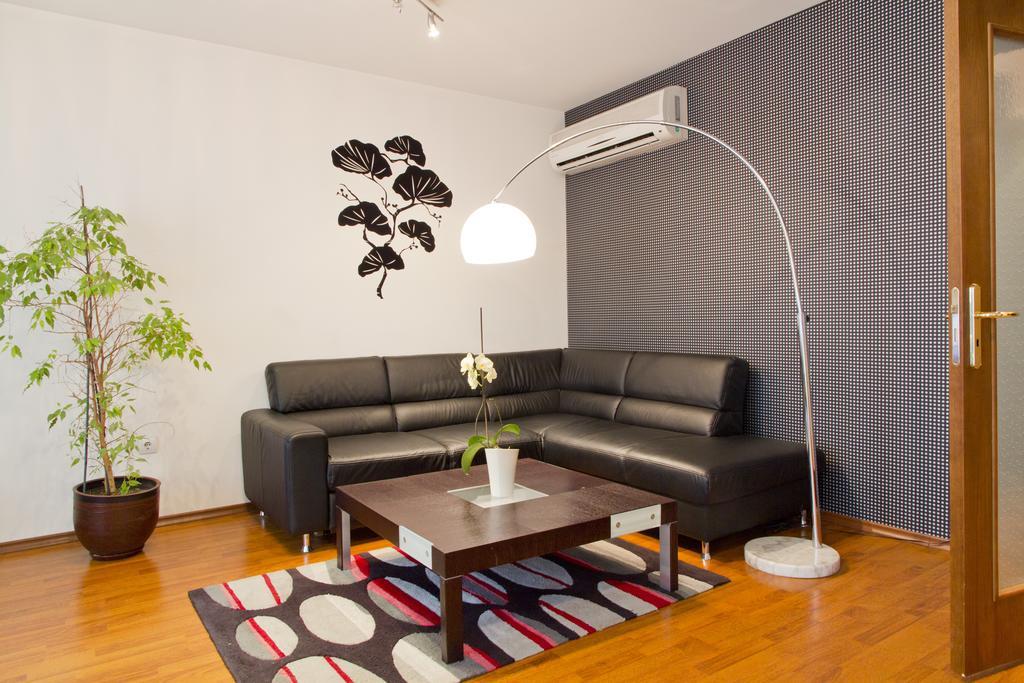 Vitosha Downtown Apartments София Экстерьер фото