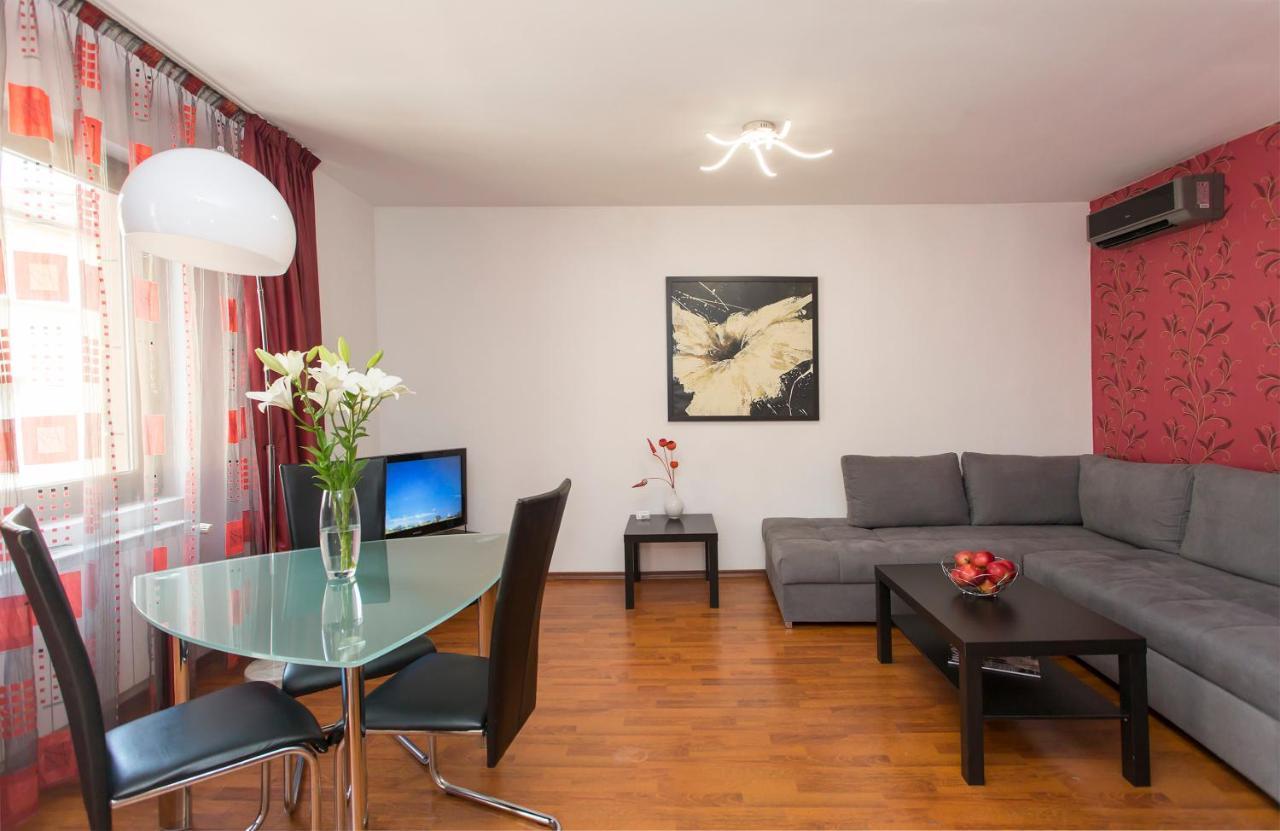 Vitosha Downtown Apartments София Экстерьер фото