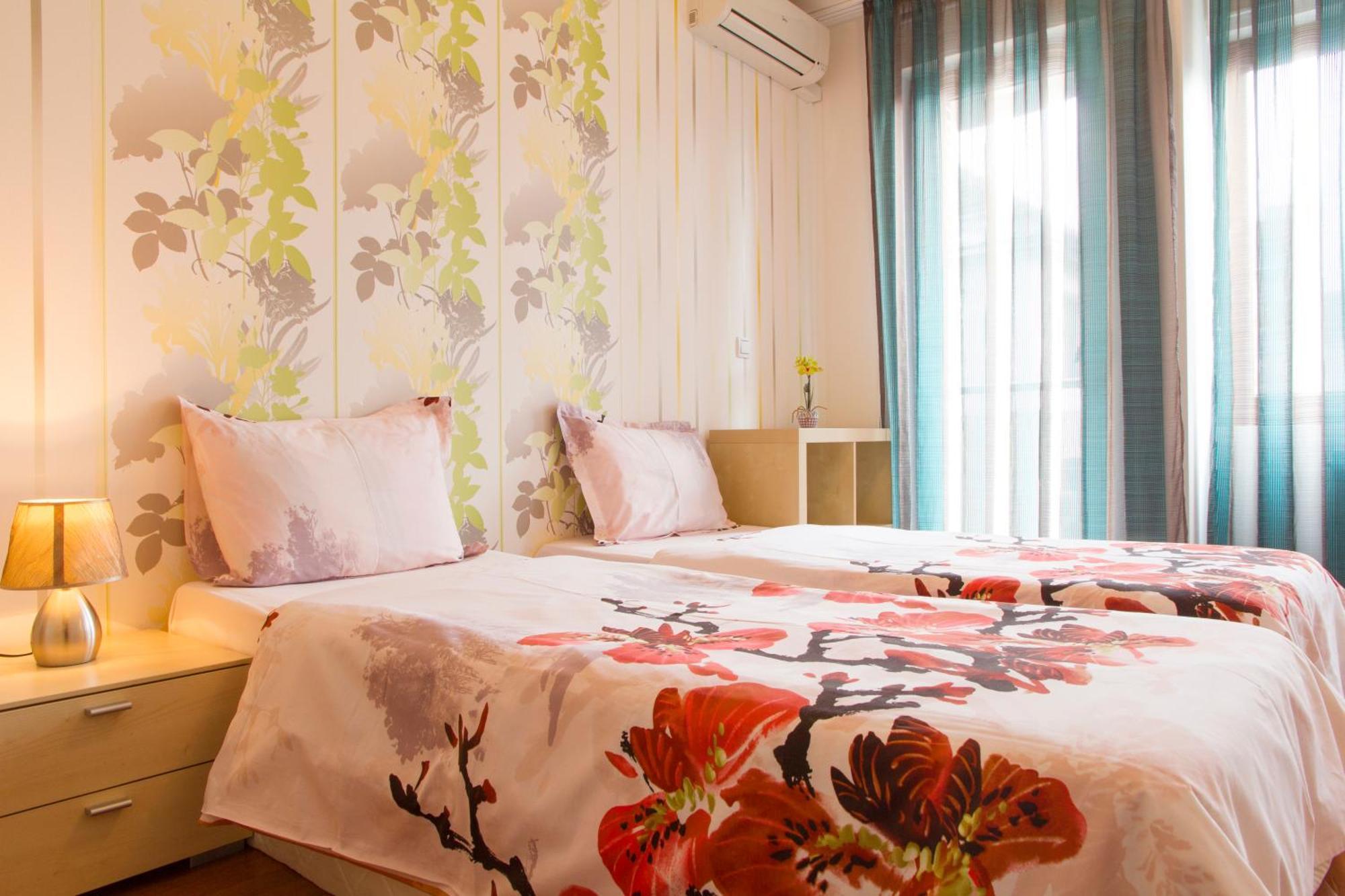 Vitosha Downtown Apartments София Экстерьер фото