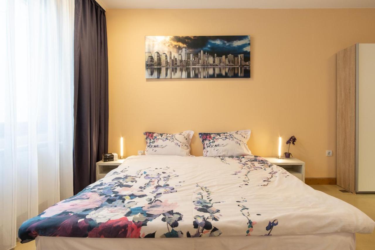 Vitosha Downtown Apartments София Экстерьер фото
